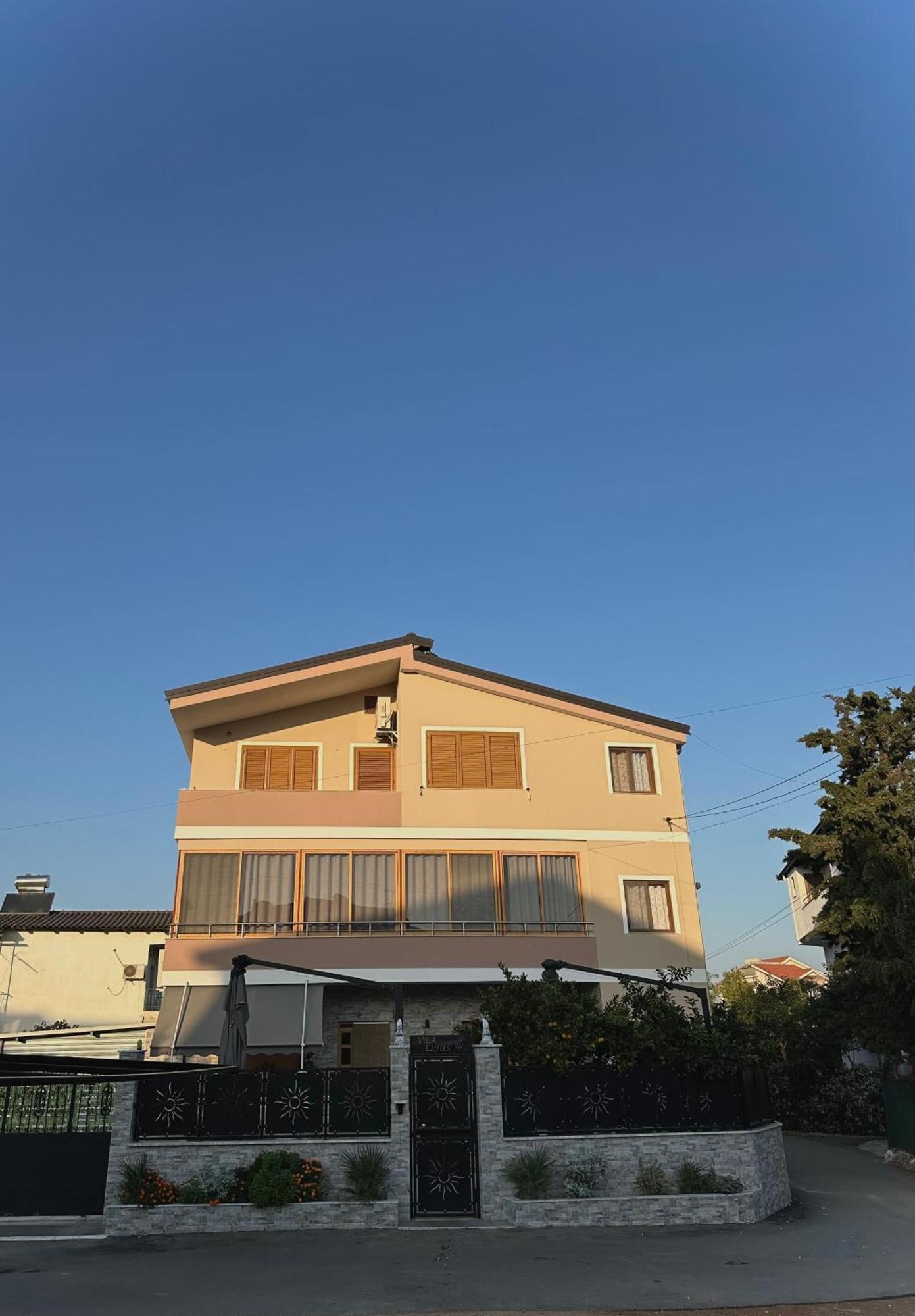 Vila Eljus Durres Exterior photo